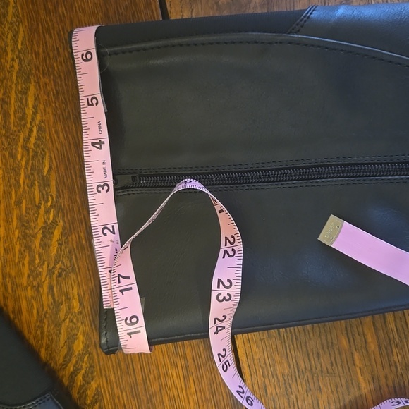 Baretraps Black Low Heel Boots New Without Box Size 9 M - Picture 12 of 16